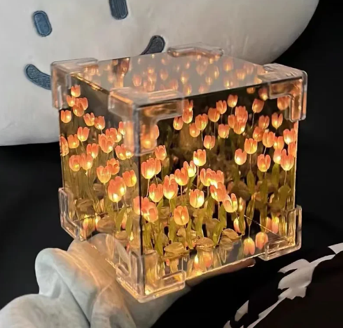Cubo de Tulipanes Infinitos